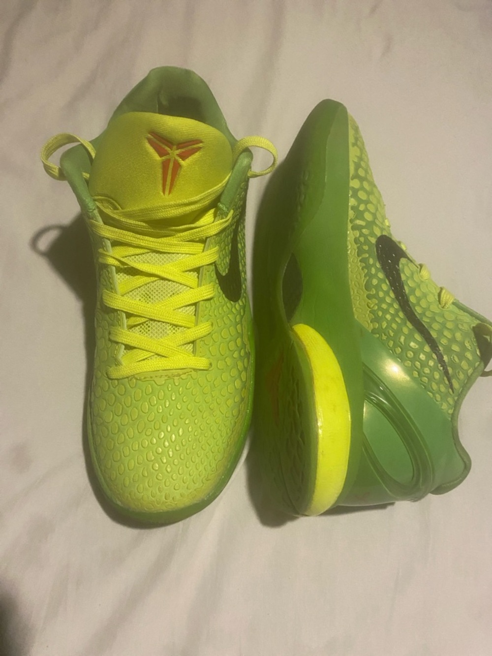 Nike Men's Neon Yellow/Green Kobe Basketball Shoes